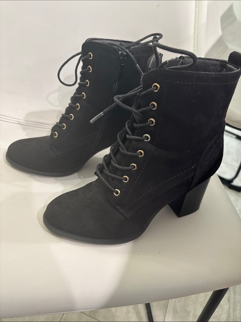 Women’s Black suede Lace-Up Block Heel Ankle Boots